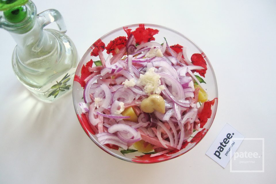 Картофельный салат с копченой колбасой - Шаг 8