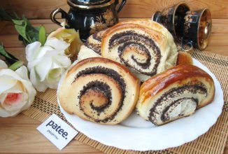 Сдобные булочки с маком