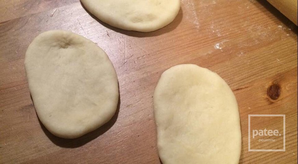 Сдобные булочки с шоколадной пастой - Шаг 2