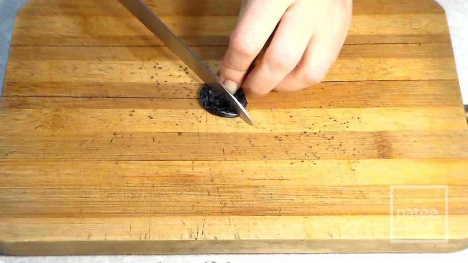 Морковный десерт с черносливом - Шаг 4