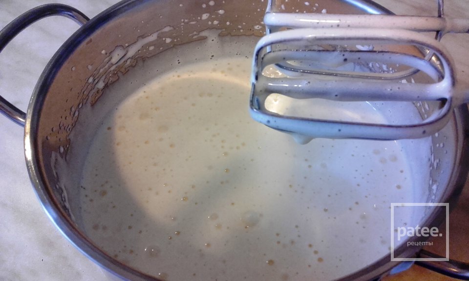 Шарлотка с пряными яблоками - Шаг 7