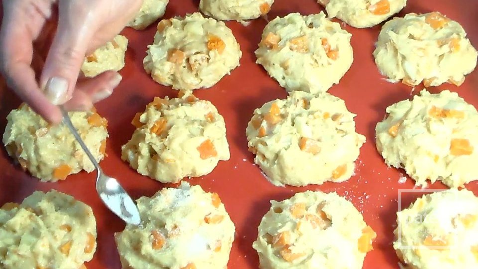 Простой и вкусный рецепт булочек c тыквой на завтрак - Шаг 7