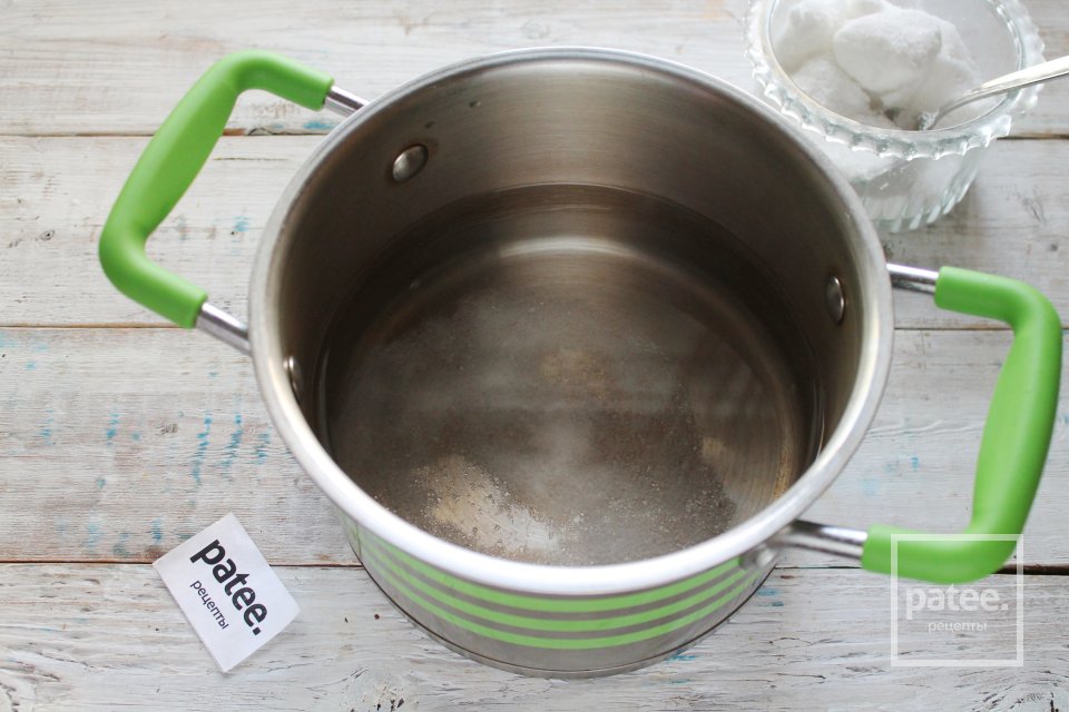 Салат из помидоров с луком на зиму - Шаг 5