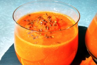 Морковное смузи с яблоком и апельсином