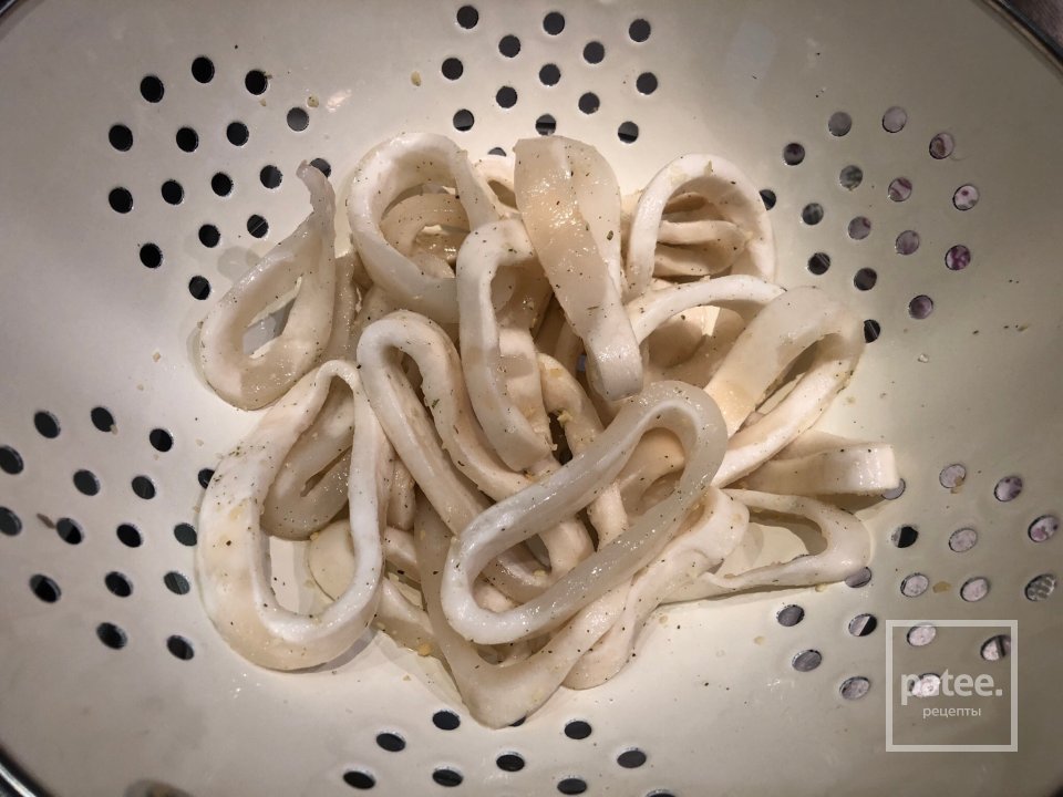 Салат с кальмаром - Шаг 1