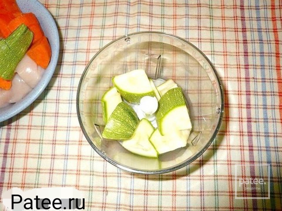 курячі котлетки з кабачком і морквою - - Шаг 3