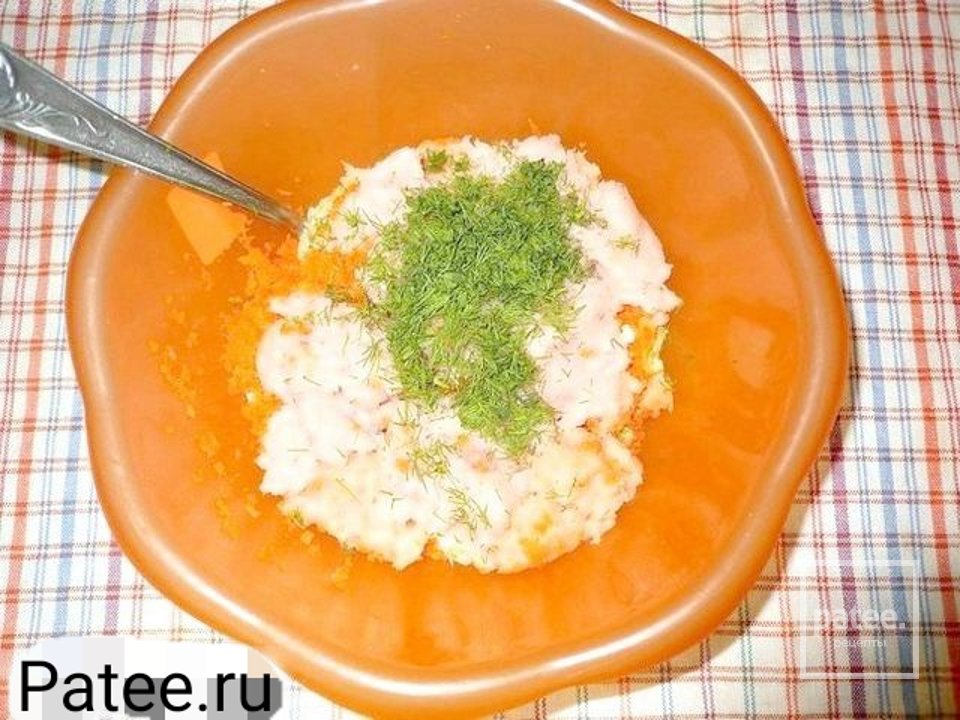курячі котлетки з кабачком і морквою - - Шаг 4