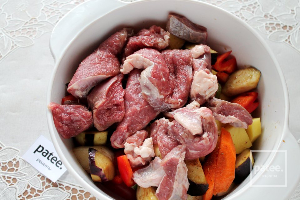 Говядина, запеченная в рукаве с овощами - Шаг 14