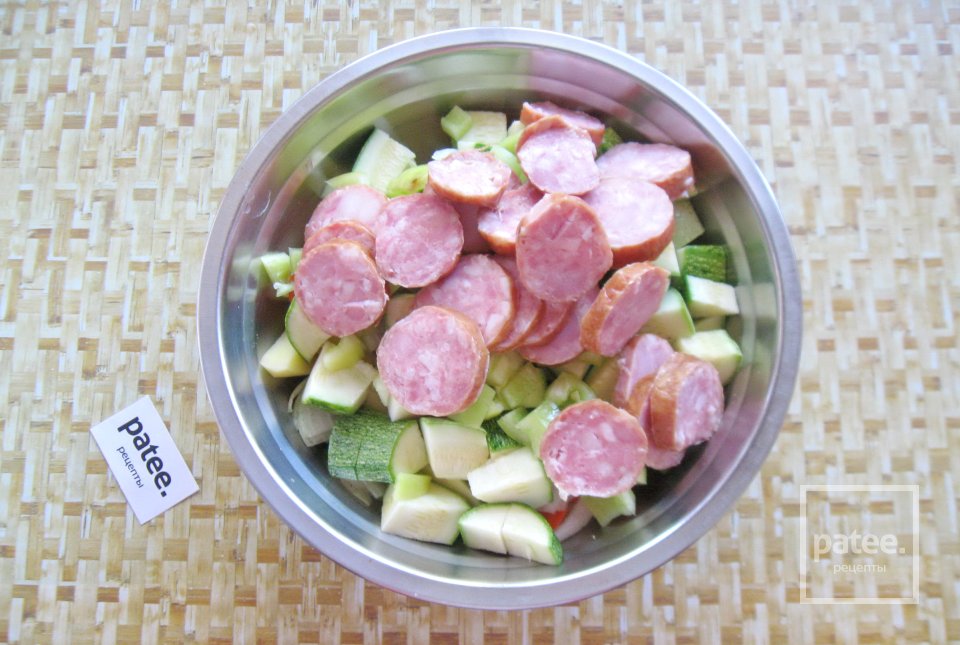 Овощное рагу с колбасками в духовке - Шаг 6