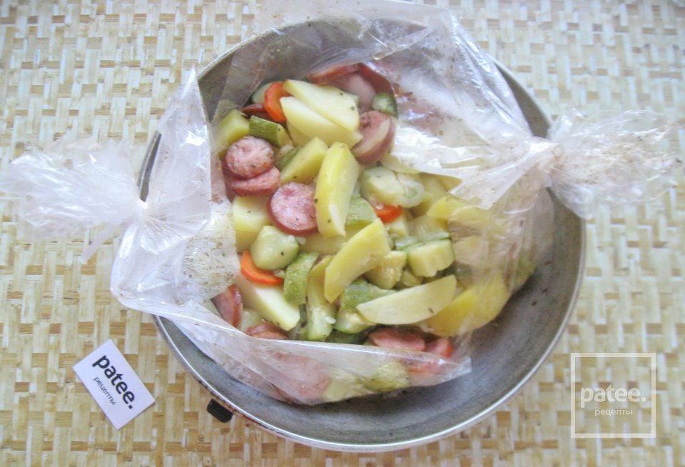 Овощное рагу с колбасками в духовке - Шаг 10