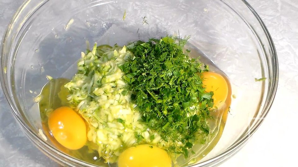 Овощной рулет из кабачков с начинкой - Шаг 5