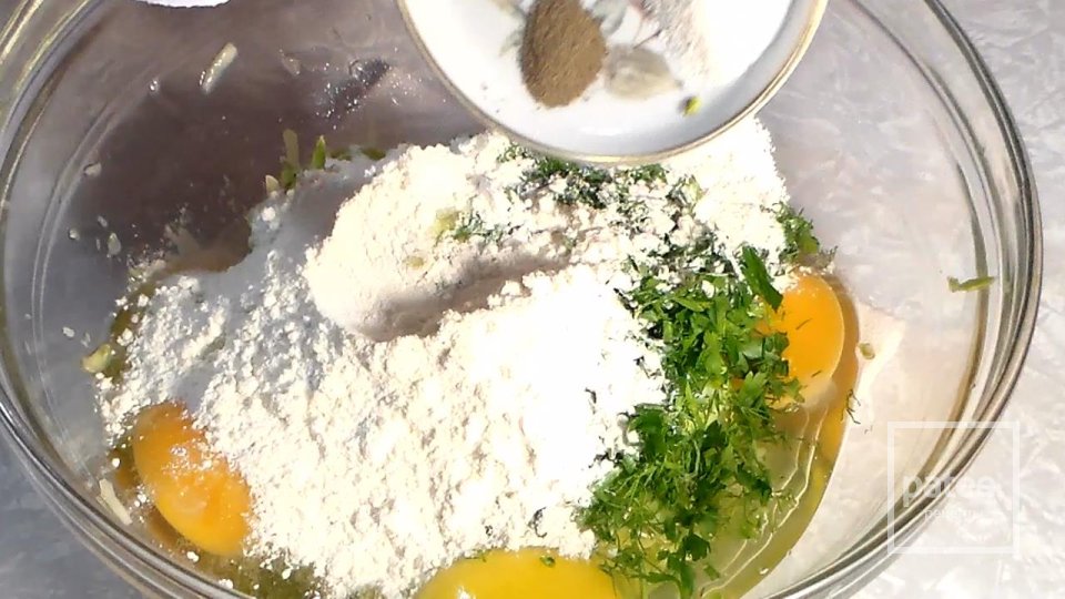 Овощной рулет из кабачков с начинкой - Шаг 6