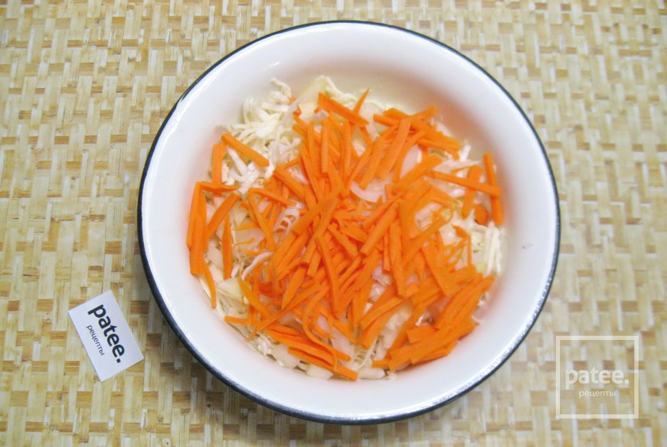 Капуста тушеная в рукаве в духовке - Шаг 4