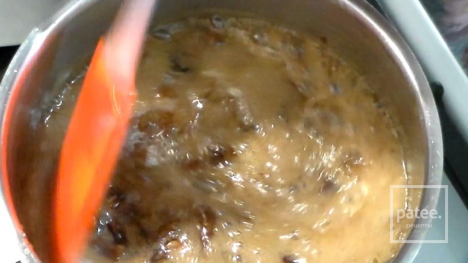 Кекс с финиками и орехами - Шаг 5