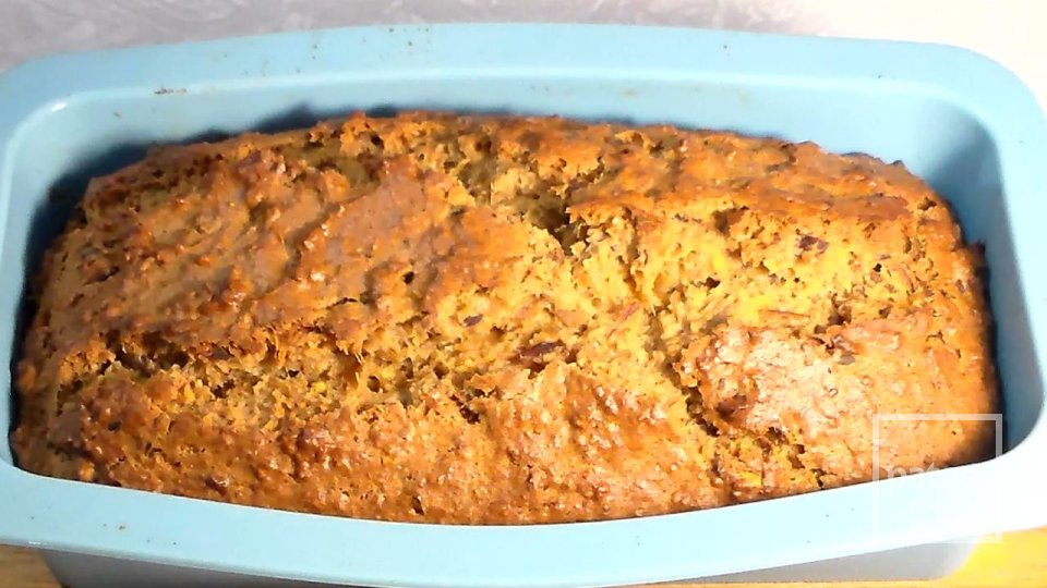 Кекс с финиками и орехами - Шаг 10