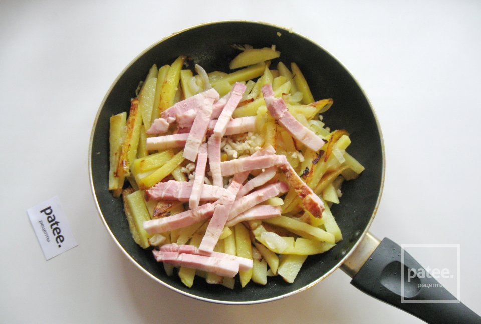 Жареный картофель с копченой грудинкой - Шаг 6