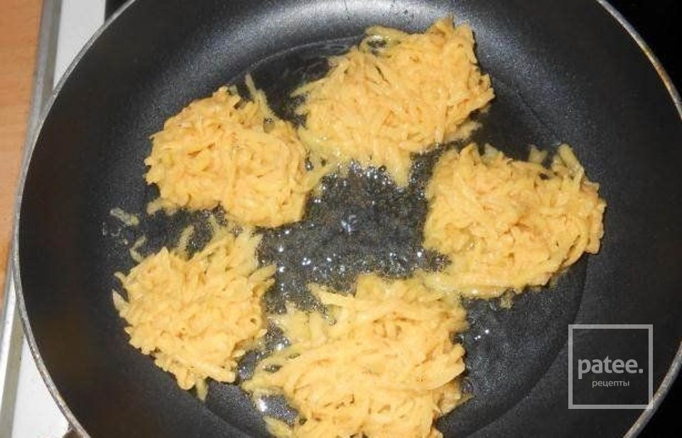 Хрусткі картопляні деруни - Шаг 13