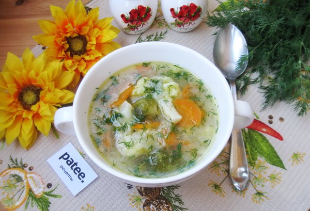 Овощной суп с брюссельской и цветной капустой