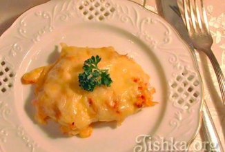 Свинина, запеченная под морковью и сыром