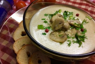 Суп-пюре из шампиньонов.