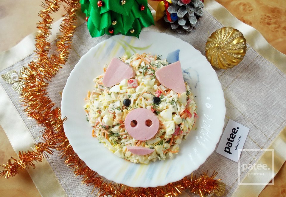 Салат с крабовыми палочками и редькой "Свинка" - Шаг 8