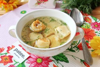 Куриный бульон с блинчиками