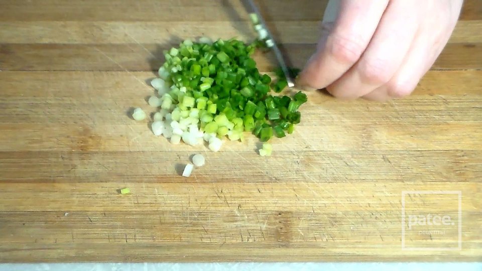 Жареные пирожки на кефире без дрожжей - Шаг 2