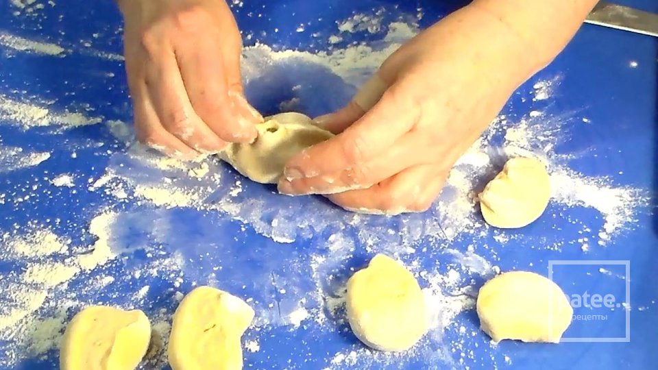 Жареные пирожки на кефире без дрожжей - Шаг 8