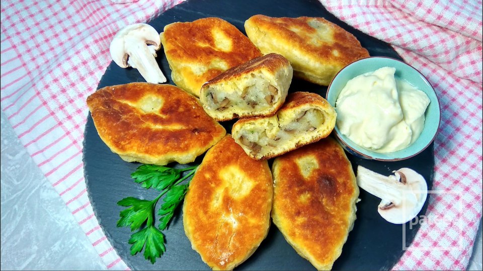 Жареные пирожки на кефире без дрожжей - Шаг 13