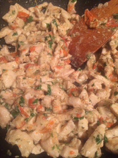 Куриное филе с перцем в сливках - Шаг 4