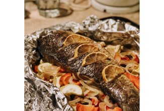 Карп с овощами