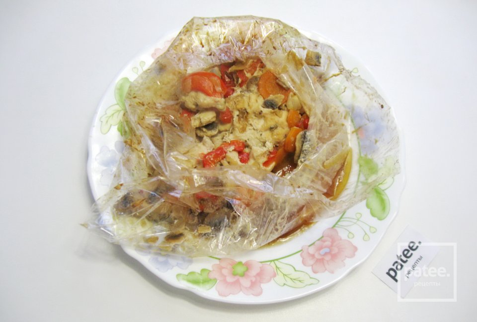 Куриное филе с овощами в пакете для запекания - Шаг 12