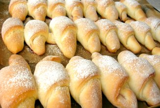 Домашние рогалики с вареньем. Рогалики из дрожжевого теста!