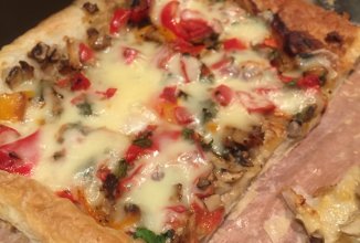 Пицца с болгарским перцем и шампиньонами