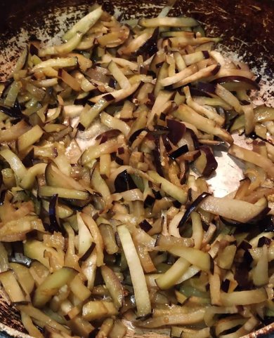 Салат из баклажан "Грибочки" - Шаг 1