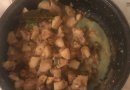 Жареная картошка с тушёнкой в томатной пасте