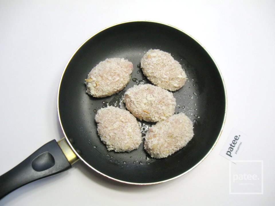 Мясные котлеты с фасолью - Шаг 8