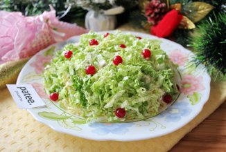 Салат с куриной грудкой и пекинской капустой