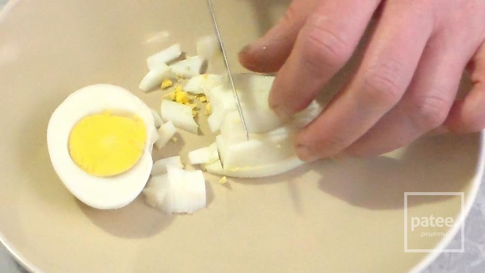 Рыбный салат без майонеза на Новогодний Стол - Шаг 2