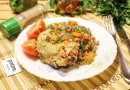Куриные окорочка с гречкой и помидорами