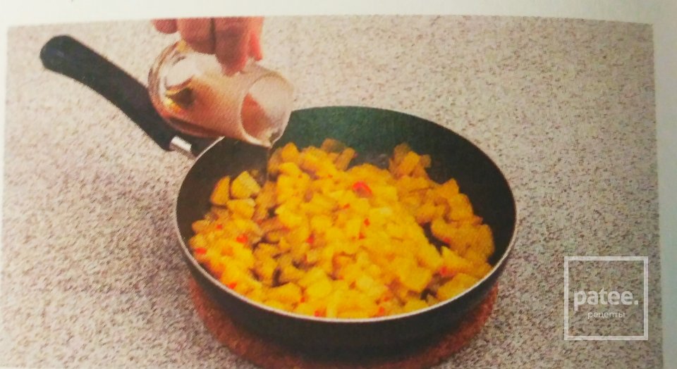 Десерт с сыром камамбер и персиковым дипом - Шаг 9