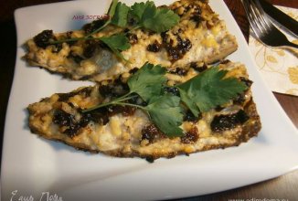 Скумбрия, запеченая с черносливом "FISHка"