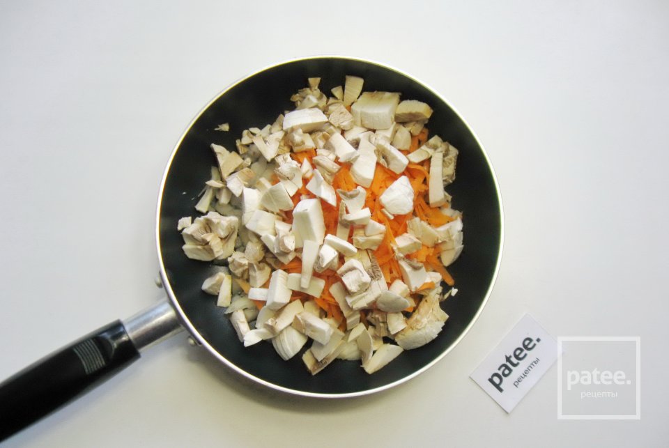 Картофельное пюре с курицей и грибами - Шаг 4