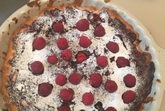 Пирог с замороженными ягодами.