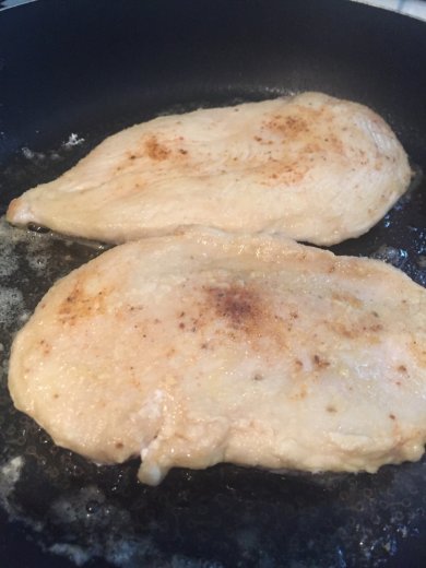 Сочная куриная грудка в томатном соусе👍😋 - Шаг 3