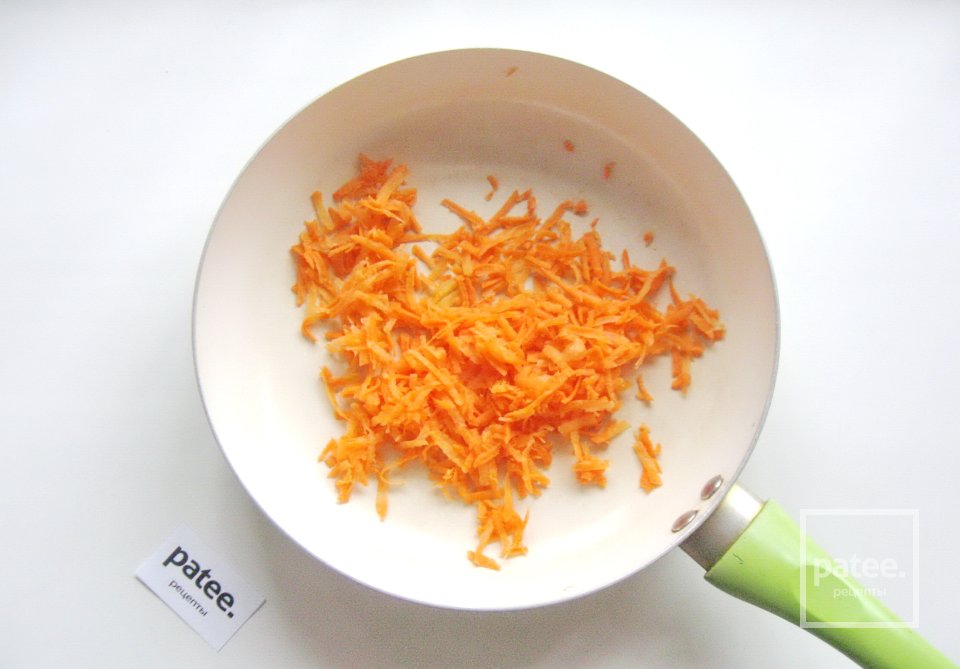 Пирог из лаваша с тушеной капустой - Шаг 2