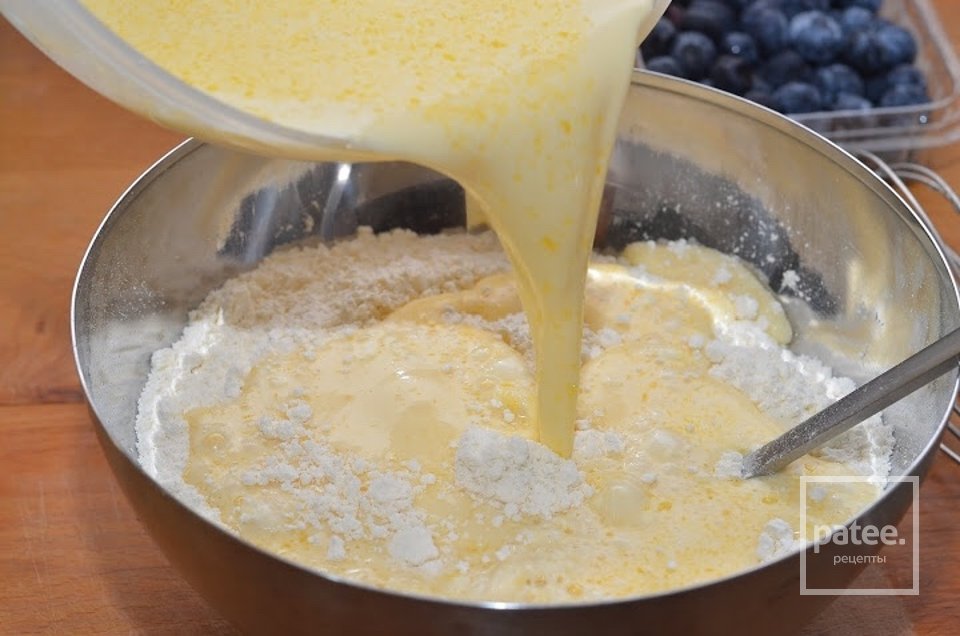 Американские блинчики с голубикой - Шаг 5
