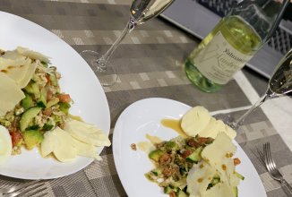 Салат с тунцом