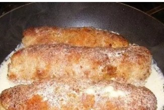 Куриные рулетики с грибами и сыром в сметанном соусе