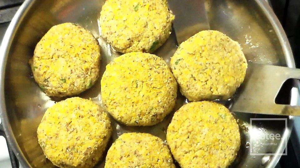 Биточки из чечевицы и риса - Шаг 6
